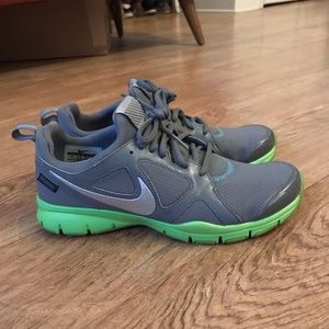 Nike In Season TR2 H2O Repel Shoes, Women’s 7